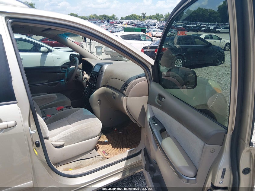 2008 Toyota Sienna VIN 5TDZK23C28S110432 IAAI salvage auction — FRONT END, Salvage (Kentucky), sold $775 on 2026-08-01 (photo 5)