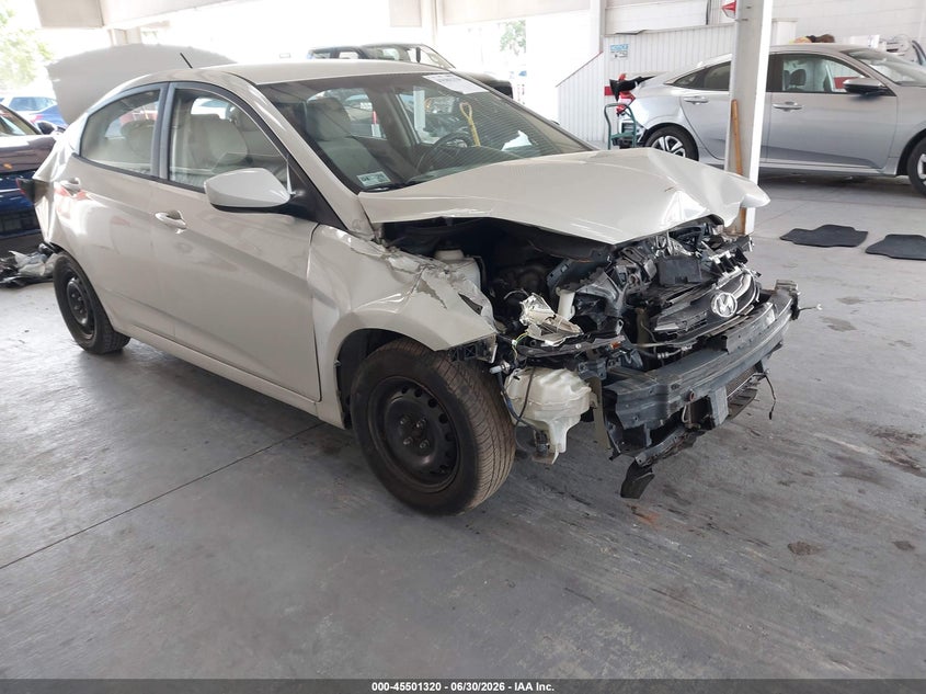 2016 Hyundai Accent VIN KMHCT4AE1GU986238 IAAI salvage auction — FRONT & REAR, Rebuildable (Florida), sold $450 on 2026-07-22 (photo 1)