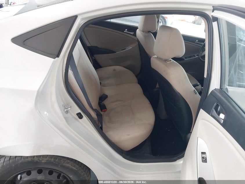 2016 Hyundai Accent VIN KMHCT4AE1GU986238 IAAI salvage auction — FRONT & REAR, Rebuildable (Florida), sold $450 on 2026-07-22 (photo 8)