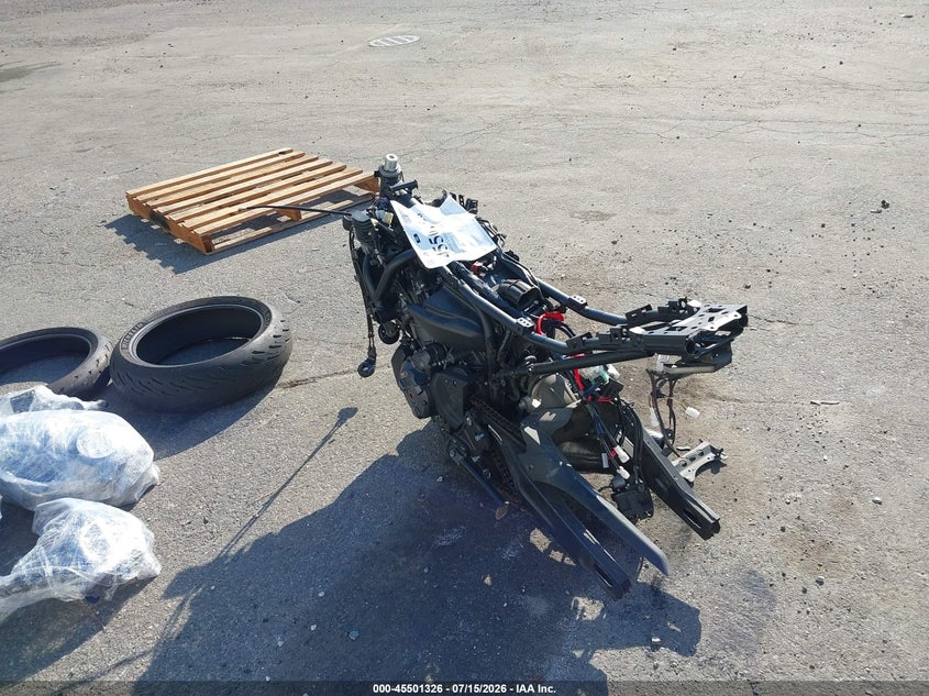 2023 Yamaha Mt VIN JYARM32E8PA007624 IAAI salvage auction — STRIPPED, Salvage Title, sold $575 on 2026-07-28 (photo 3)
