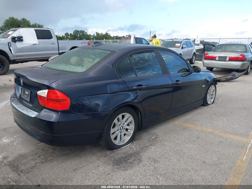 2006 BMW 3 series VIN WBAVB13566KX41891 IAAI salvage auction — NORMAL WEAR, Clear (Texas), sold $300 on 2026-07-23 (photo 4)