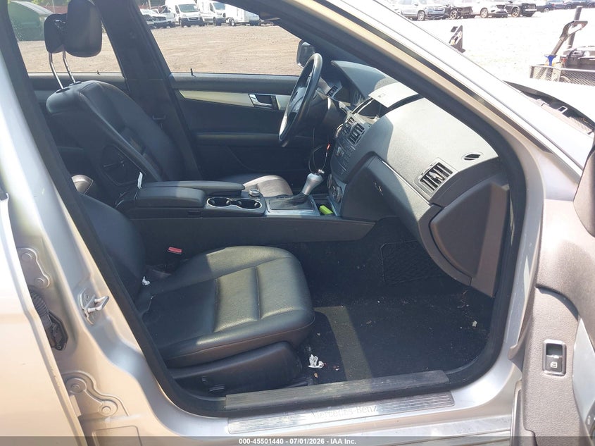 2008 Mercedes-benz C-klasse VIN WDDGF81X88F046004 IAAI salvage auction — FRONT & REAR, Salvage (Idaho), sold $425 on 2026-08-19 (photo 5)