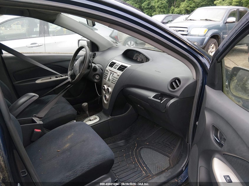 2007 Toyota Yaris VIN JTDBT923371079695 IAAI salvage auction — NORMAL WEAR, Clear (Massachusetts), sold $225 on 2026-07-14 (photo 5)