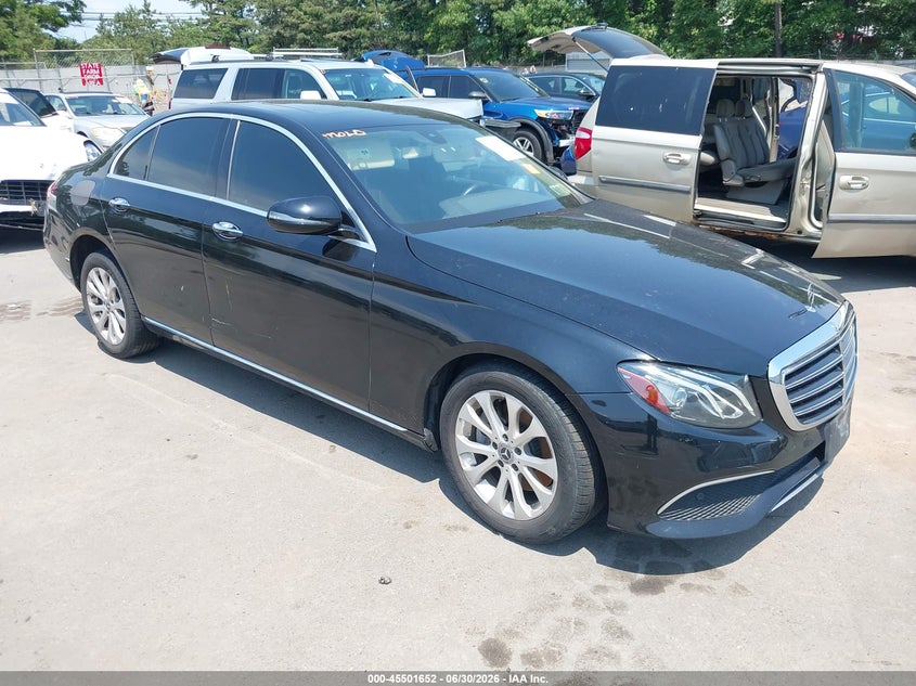2018 Mercedes-benz E-klasse VIN WDDZF4KB3JA470780 IAAI salvage auction — WATER/FLOOD, Salvage Title, sold $6,550 on 2026-07-28 (photo 1)