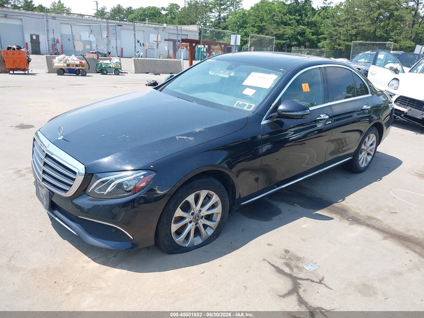 2018 Mercedes-benz E-klasse VIN WDDZF4KB3JA470780 IAAI salvage auction — WATER/FLOOD, Salvage Title, sold $6,550 on 2026-07-28 (photo 2)