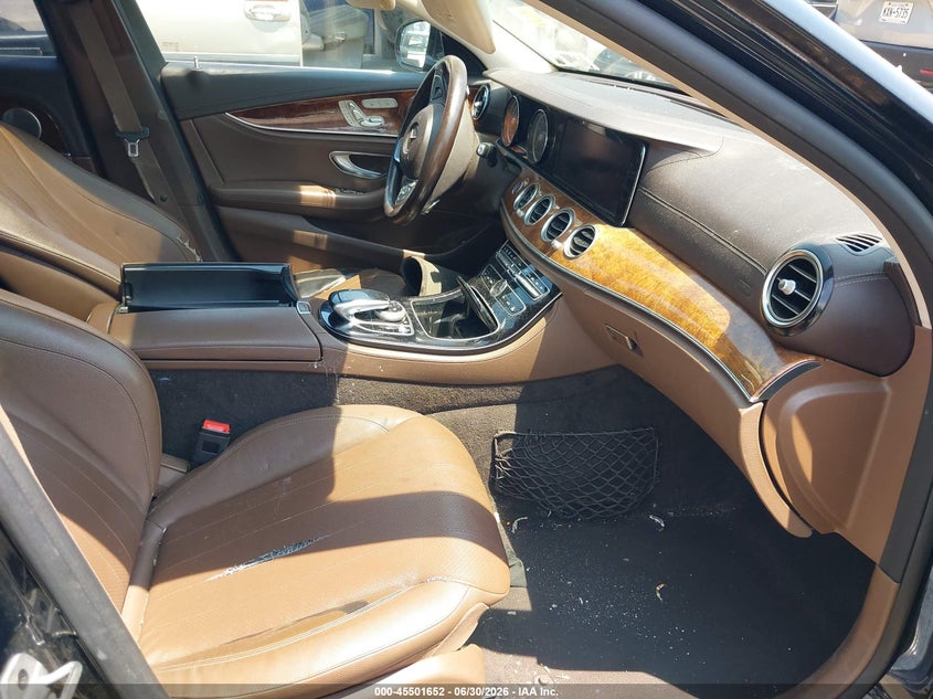 2018 Mercedes-benz E-klasse VIN WDDZF4KB3JA470780 IAAI salvage auction — WATER/FLOOD, Salvage Title, sold $6,550 on 2026-07-28 (photo 5)