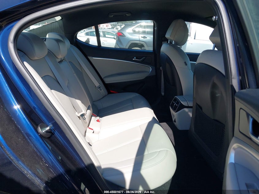 2023 Genesis G70 VIN KMTG34TA4PU124875 IAAI salvage auction — SIDE, Salvage Title, sold $4,850 on 2026-07-22 (photo 8)