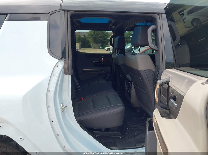 2025 Gmc Hummer ev VIN 1GKB0NDEXSU101977 IAAI salvage auction — RIGHT SIDE, Salvage Title, sold $21,600 on 2026-08-24 (photo 8)