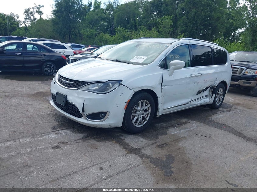 2020 Chrysler Pacifica VIN 2C4RC1BG0LR271844 IAAI salvage auction — SIDE, Salvage Title, sold $1,100 on 2026-09-02 (photo 2)