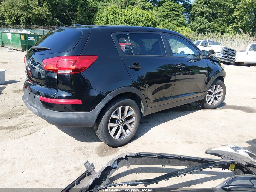 2015 Kia Sportage VIN KNDPB3AC4F7701255 IAAI salvage auction — SIDE, Salvage - Greater Than 75% (Maryland), sold $600 on 2026-07-23 (photo 4)