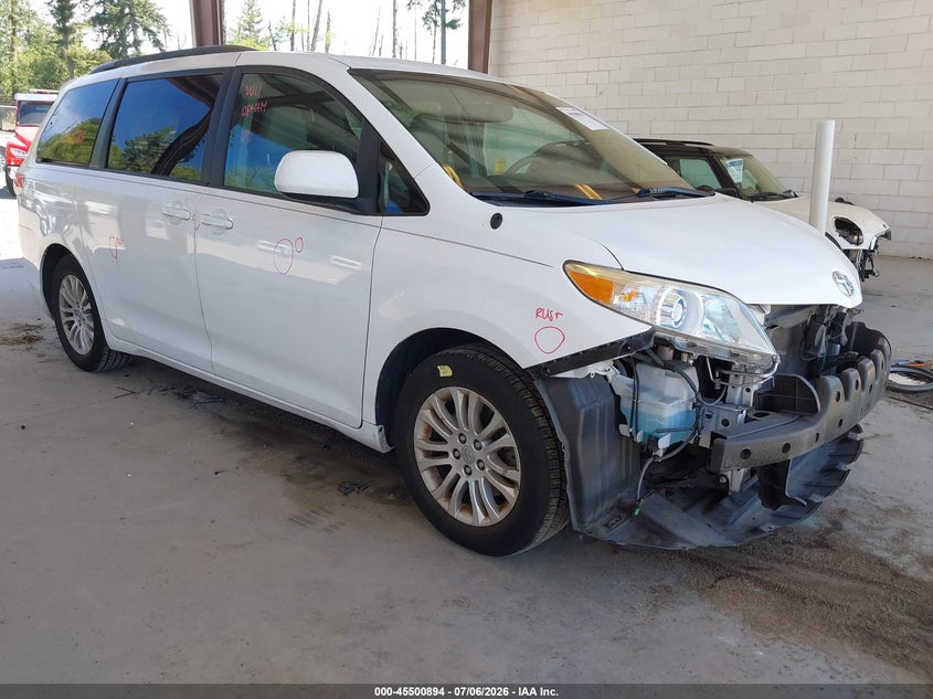 2011 Toyota Sienna VIN 5TDYK3DC8BS082983 IAAI salvage auction — LEFT FRONT, Bill Of Sale (Washington), sold $3,950 on 2026-07-15 (photo 1)