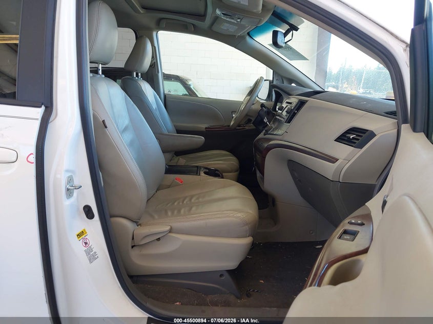 2011 Toyota Sienna VIN 5TDYK3DC8BS082983 IAAI salvage auction — LEFT FRONT, Bill Of Sale (Washington), sold $3,950 on 2026-07-15 (photo 5)