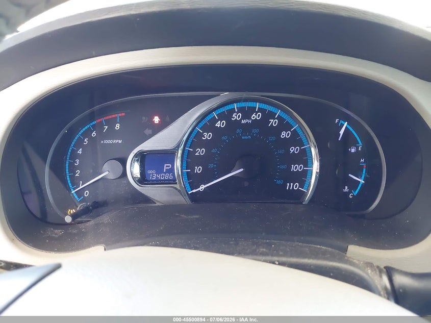 2011 Toyota Sienna VIN 5TDYK3DC8BS082983 IAAI salvage auction — LEFT FRONT, Bill Of Sale (Washington), sold $3,950 on 2026-07-15 (photo 7)