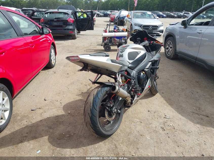 2003 Yamaha Yzfr1 VIN JYARN10E33A012454 IAAI salvage auction — LEFT FRONT, Clear (Massachusetts), sold $25 on 2026-07-22 (photo 4)