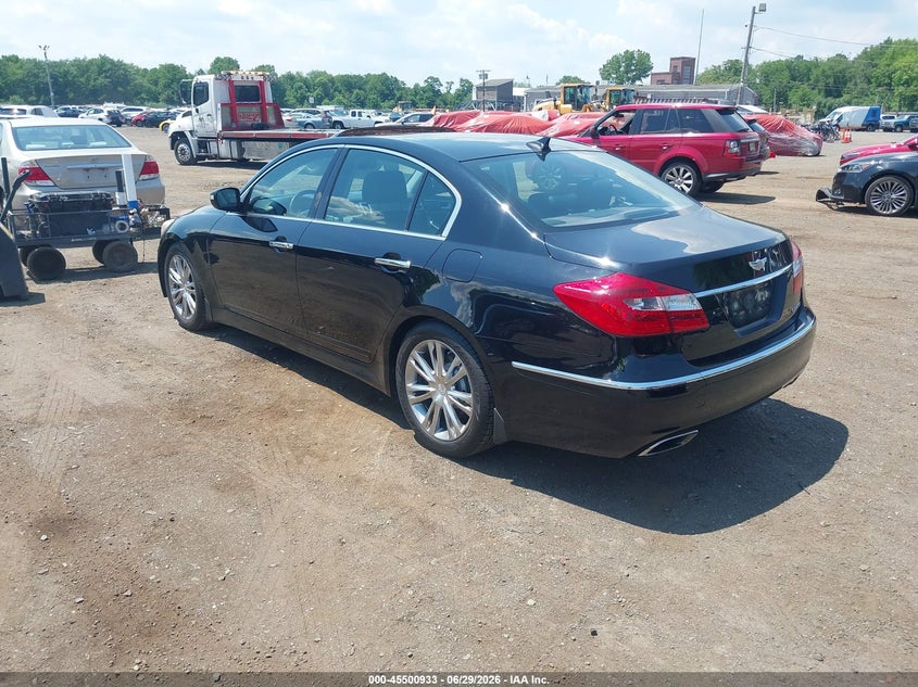 2013 Hyundai Genesis VIN KMHGC4DD3DU249333 IAAI salvage auction — LEFT & RIGHT, Salvage (Idaho), sold $1,325 on 2026-07-15 (photo 3)