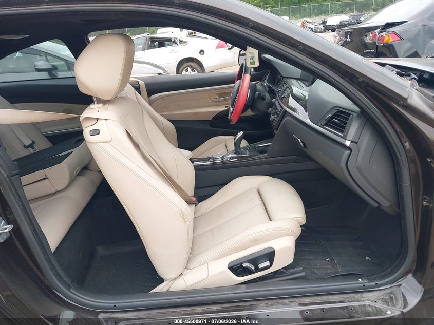 2017 BMW 4er VIN WBA4R9C5XHK878504 IAAI salvage auction — SIDE, Salvage Title, sold $2,800 on 2026-07-23 (photo 5)
