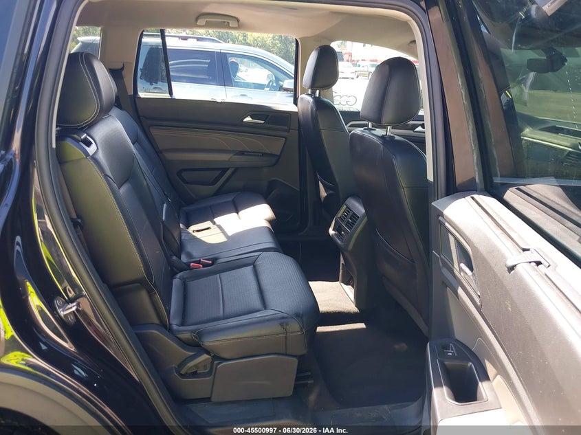 2021 Volkswagen Atlas VIN 1V2HR2CA7MC551683 IAAI salvage auction — REAR END, Salvage Title, sold $5,600 on 2026-09-23 (photo 8)