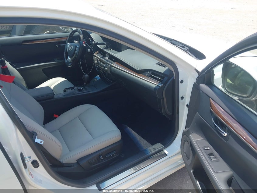 2013 Lexus ES VIN JTHBK1GG0D2044133 IAAI salvage auction — FRONT END, Salvage (Texas), sold $5,600 on 2026-07-16 (photo 5)