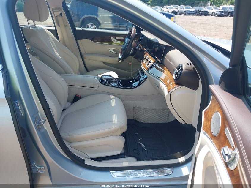 2018 Mercedes-benz E-klasse VIN WDDZF4KB7JA347998 IAAI salvage auction — FRONT END, Salvage Title, sold $7,825 on 2026-08-12 (photo 5)