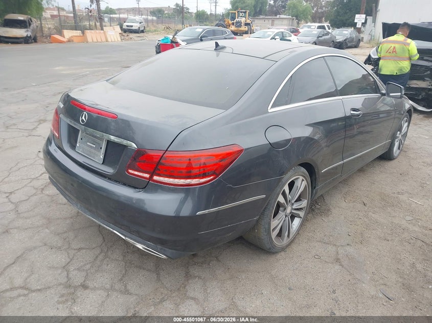 2014 Mercedes-benz E-klasse VIN WDDKJ5KB9EF225707 IAAI salvage auction — NORMAL WEAR, Clear - Dealer Only (California), sold $2,775 on 2026-07-28 (photo 4)