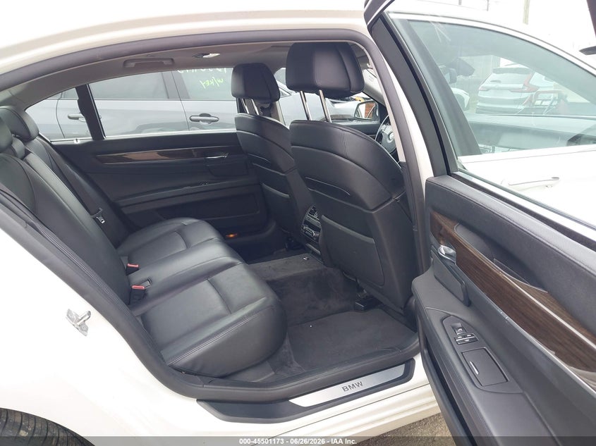 2010 BMW 7 series VIN WBAKC8C55AC431159 IAAI salvage auction — REAR END, Clear (Michigan), sold $1,950 on 2026-07-23 (photo 8)