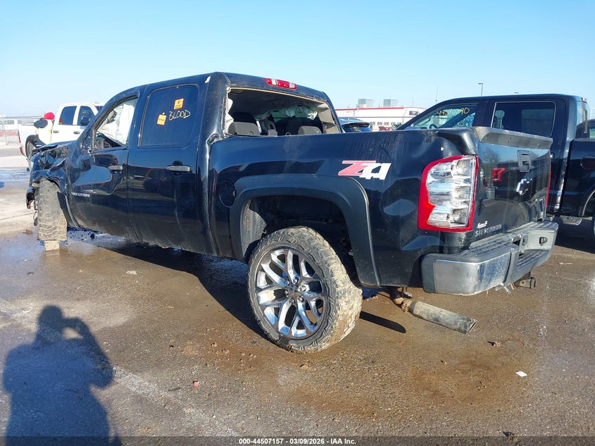 2010 Chevrolet Silverado VIN 3GCRKSE3XAG246535 IAAI salvage auction — ROLLOVER, Junk (Missouri), sold $400 on 2026-07-17 (photo 3)