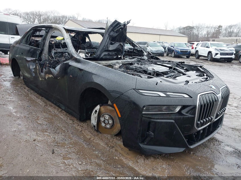 2023 BMW 7er VIN WBA33EJ08PCL76970 — IAAI salvage auction photo