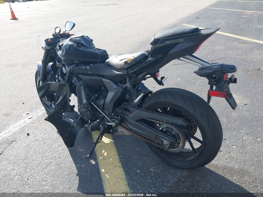 2025 Yamaha Yzf VIN JYARM38E0SA016589 IAAI salvage auction — ALL OVER, Salvage Title, sold $500 on 2026-07-22 (photo 3)