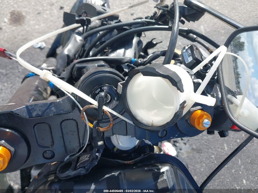 2025 Yamaha Yzf VIN JYARM38E0SA016589 IAAI salvage auction — ALL OVER, Salvage Title, sold $500 on 2026-07-22 (photo 7)