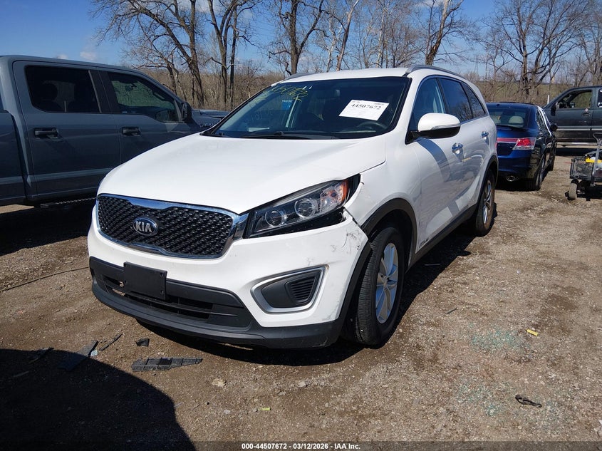 2017 Kia Sorento VIN 5XYPGDA5XHG215676 IAAI salvage auction — RIGHT SIDE, Clear (Indiana), sold $1,700 on 2026-07-08 (photo 2)