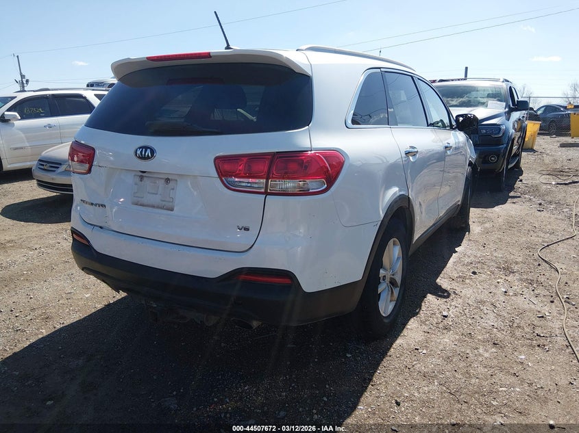 2017 Kia Sorento VIN 5XYPGDA5XHG215676 IAAI salvage auction — RIGHT SIDE, Clear (Indiana), sold $1,700 on 2026-07-08 (photo 4)
