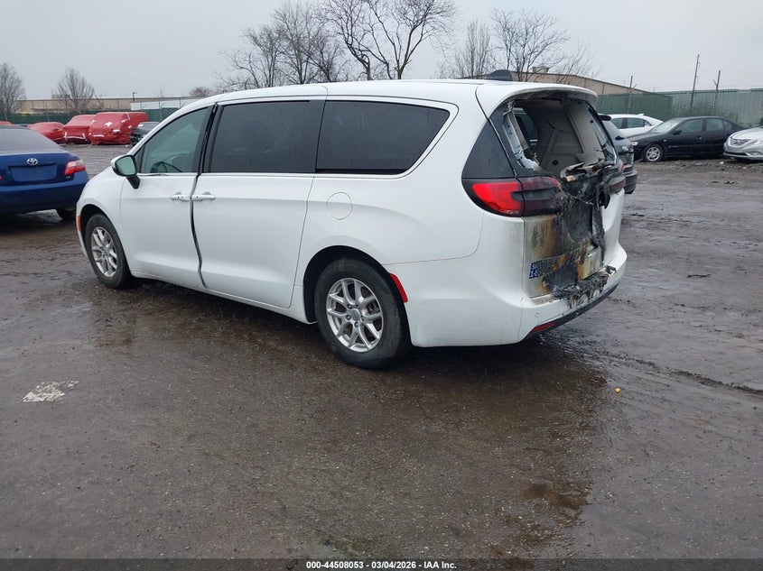 2023 Chrysler Pacifica VIN 2C4RC1BG0PR628977 IAAI salvage auction — REAR END, Salvage Title, sold $8,100 on 2026-07-09 (photo 3)