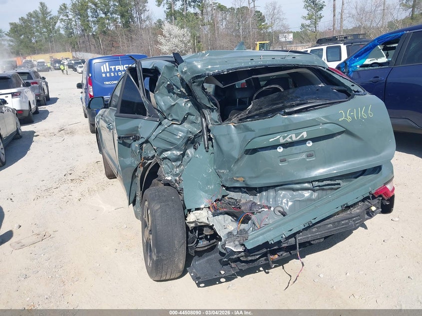 2024 Kia Niro VIN KNDCR3L13R5106645 IAAI salvage auction — FRONT & REAR, Salvage Title, sold $5,500 on 2026-07-07 (photo 3)