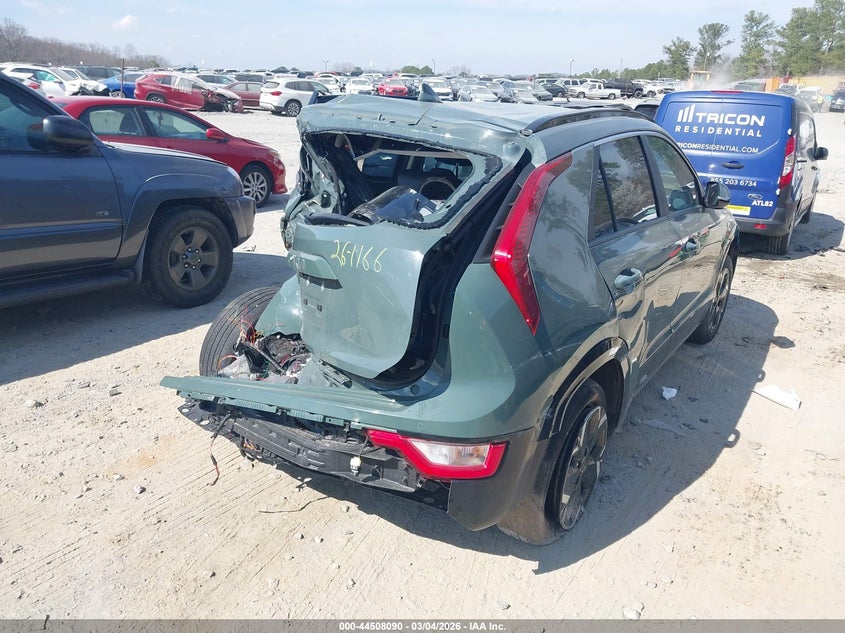 2024 Kia Niro VIN KNDCR3L13R5106645 IAAI salvage auction — FRONT & REAR, Salvage Title, sold $5,500 on 2026-07-07 (photo 4)