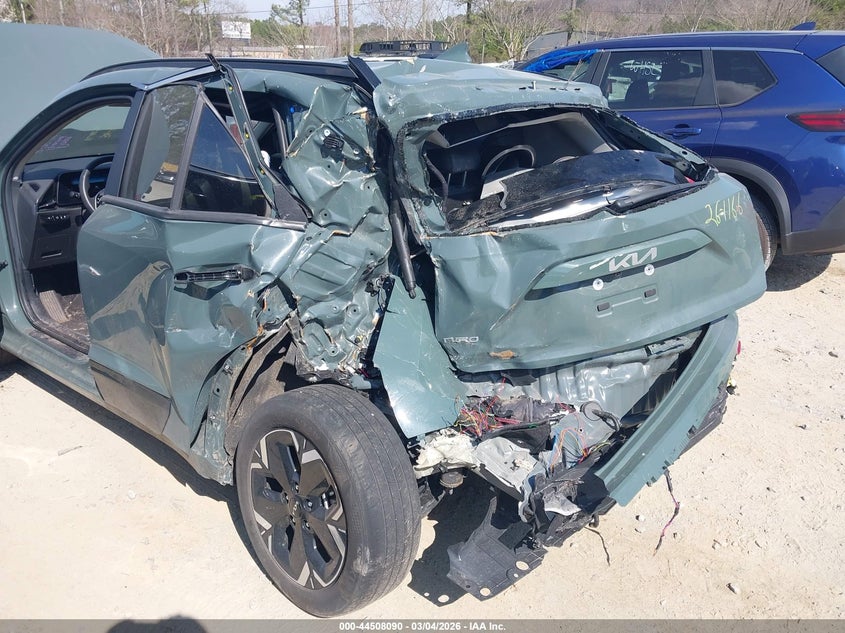 2024 Kia Niro VIN KNDCR3L13R5106645 IAAI salvage auction — FRONT & REAR, Salvage Title, sold $5,500 on 2026-07-07 (photo 6)