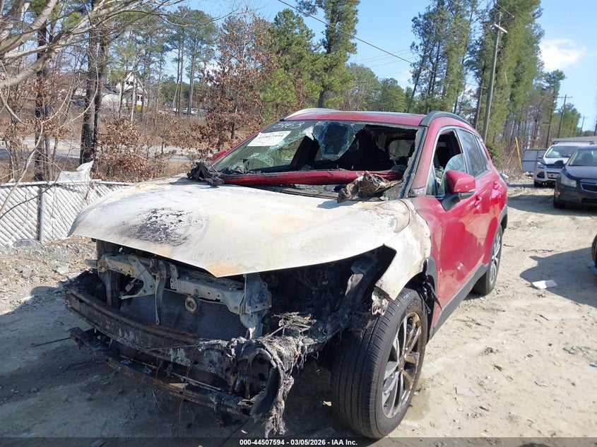 2022 Toyota Corolla cross VIN 7MUDAABG2NV035163 IAAI salvage auction — ENGINE BURN, Salvage (Georgia), sold $2,400 on 2026-07-14 (photo 2)