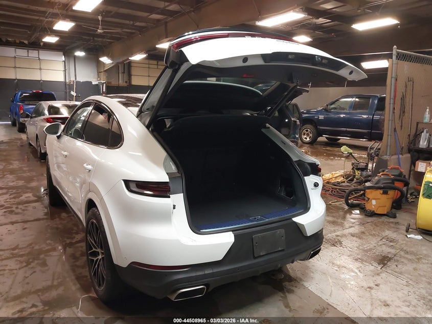2024 Porsche Cayenne VIN WP1BA2AY1RDA56488 IAAI salvage auction — Front End, Mv-907A (New York), sold $31,600 on 2026-04-21 (photo 3)