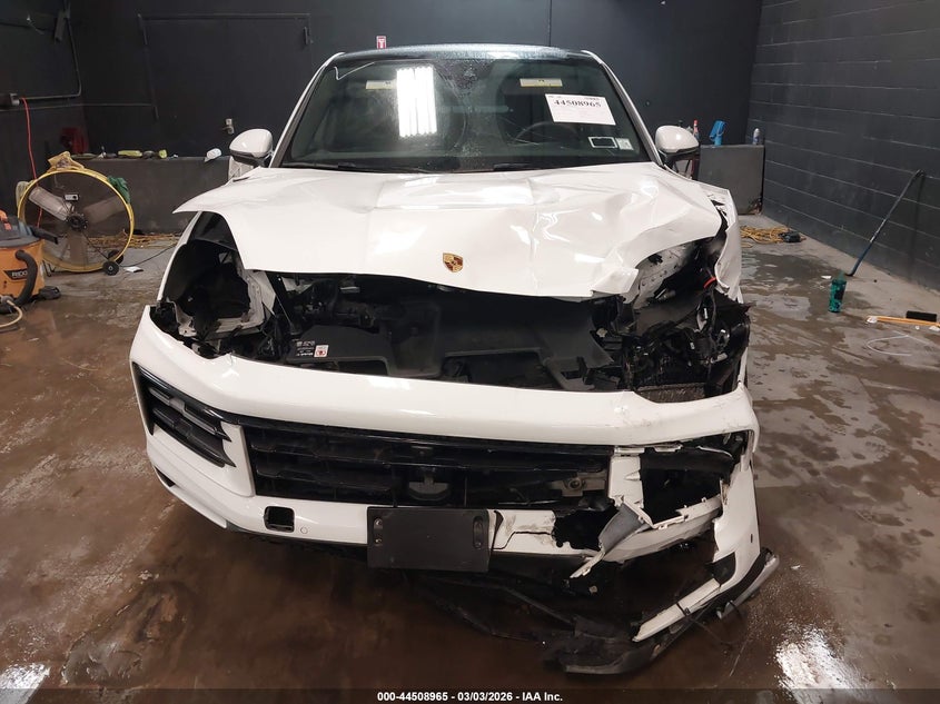 2024 Porsche Cayenne VIN WP1BA2AY1RDA56488 IAAI salvage auction — Front End, Mv-907A (New York), sold $31,600 on 2026-04-21 (photo 6)
