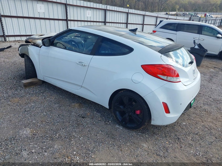 2015 Hyundai Veloster VIN KMHTC6AD8FU244713 IAAI salvage auction — ENGINE BURN, Salvage Title, sold $250 on 2026-07-13 (photo 3)