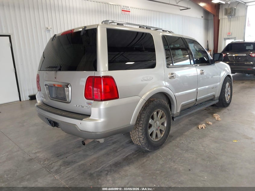 2004 Lincoln Navigator VIN 5LMFU28RX4LJ41670 IAAI salvage auction — LEFT FRONT, Salvage (Colorado), sold $200 on 2026-07-22 (photo 4)