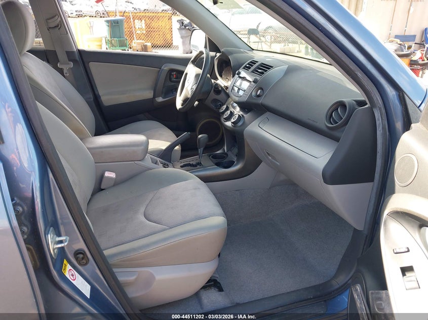 2011 Toyota Rav4 VIN JTMZF4DV2B5035504 IAAI salvage auction — NORMAL WEAR, Bill Of Sale (Hawaii), sold $25 on 2026-07-28 (photo 5)
