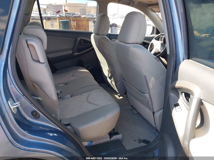 2011 Toyota Rav4 VIN JTMZF4DV2B5035504 IAAI salvage auction — NORMAL WEAR, Bill Of Sale (Hawaii), sold $25 on 2026-07-28 (photo 8)