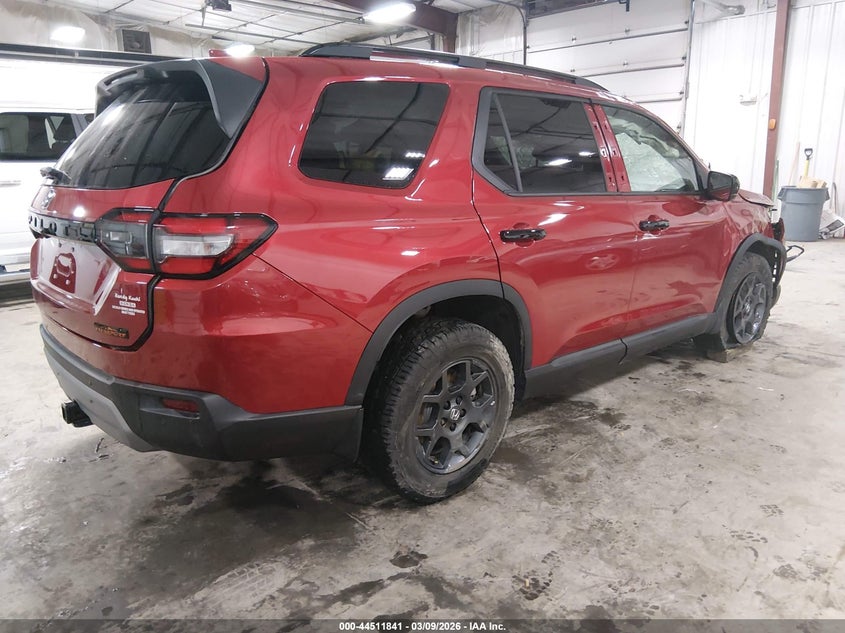2025 Honda Pilot VIN 5FNYG1H67SB162936 IAAI salvage auction — ROLLOVER, Salvage Title, sold $6,600 on 2026-07-21 (photo 4)