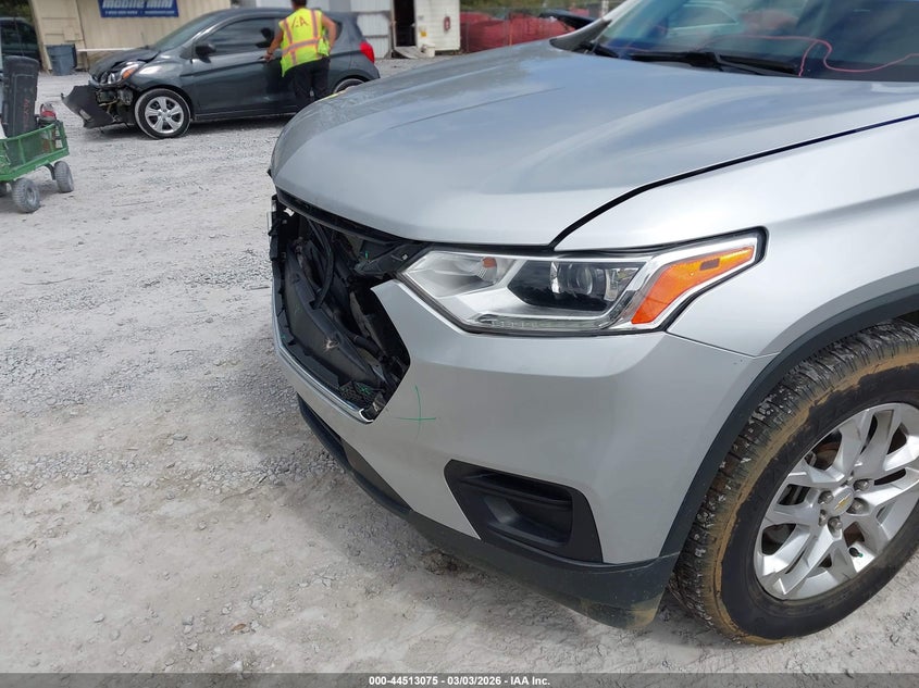 2019 Chevrolet Traverse VIN 1GNERFKW5KJ126665 IAAI salvage auction — FRONT END, Salvage Title, sold $3,350 on 2026-07-09 (photo 6)