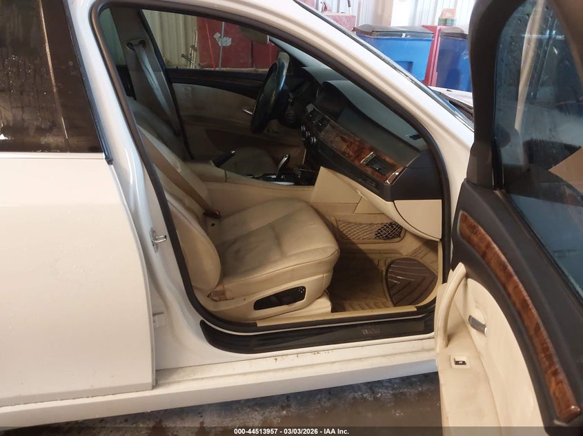 2008 BMW 5 series VIN WBANU53598CT02361 IAAI salvage auction — LEFT SIDE, Clear (Missouri), sold $100 on 2026-07-21 (photo 5)