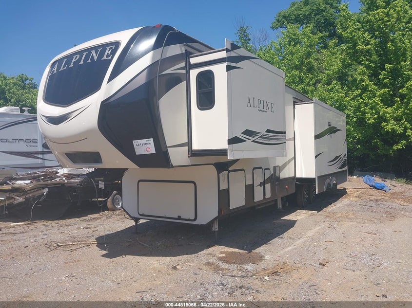 2019 Keystone Alpine VIN 4YDF36524KE780330 IAAI salvage auction — ROOF, Salvage (Tennessee), sold $8,500 on 2026-07-07 (photo 2)