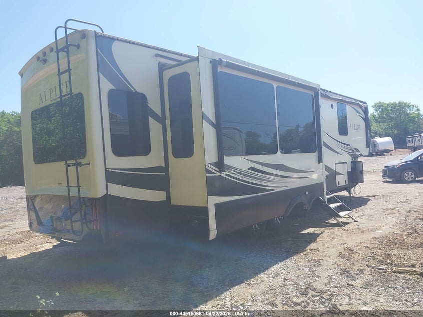 2019 Keystone Alpine VIN 4YDF36524KE780330 IAAI salvage auction — ROOF, Salvage (Tennessee), sold $8,500 on 2026-07-07 (photo 4)