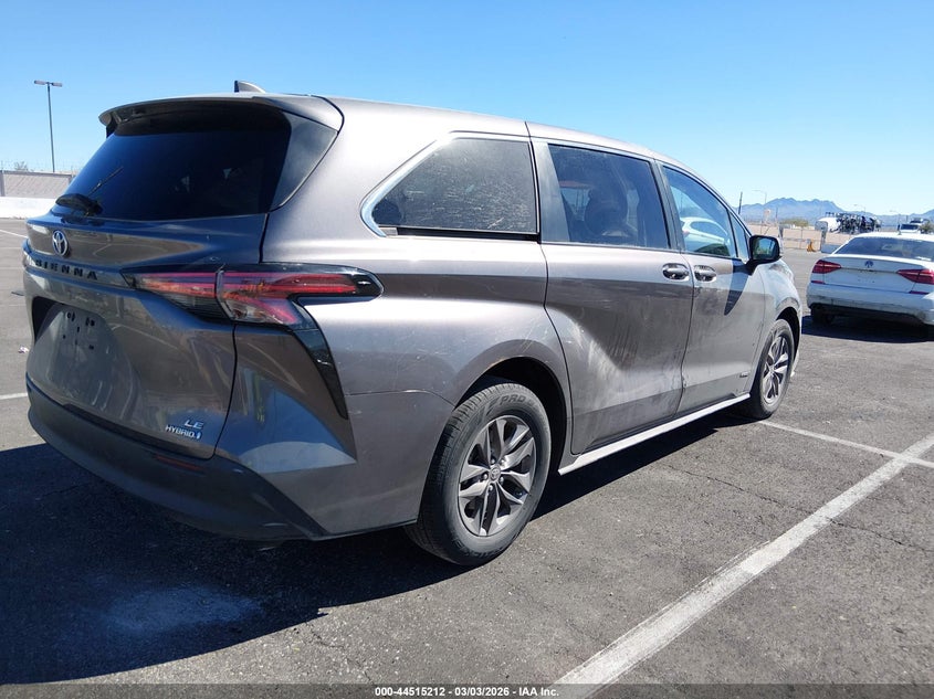 2021 Toyota Sienna VIN 5TDKRKEC1MS042709 IAAI salvage auction — LEFT SIDE, Salvage Title, sold $12,000 on 2026-07-24 (photo 4)