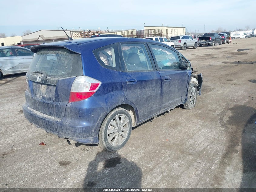 2013 Honda Fit VIN JHMGE8H51DC068213 IAAI salvage auction — FRONT END, Clear (Michigan), sold $375 on 2026-07-16 (photo 4)