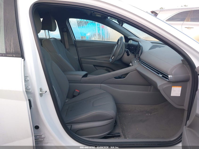 2024 Hyundai Elantra VIN KMHLM4DJXRU102175 IAAI salvage auction — LEFT SIDE, Salvage Title, sold $8,300 on 2026-08-21 (photo 5)